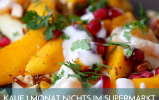 Blogbeitrag Kauf einen Monat lange nichts im Supermarkt. Am Bild Spargel Mango mit Granatapfelkernen