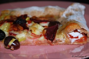Dinkelpizza mit gefülltem Rand