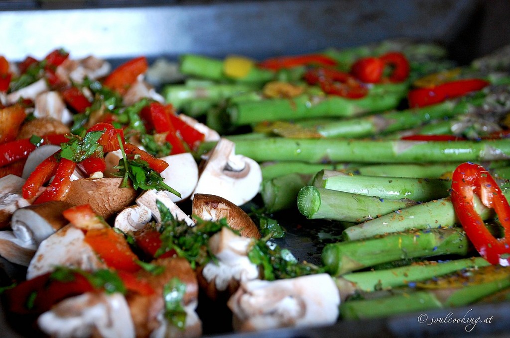 Spargel mit champignon