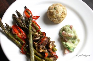 Spargel mit semmelknödel und radieschen sauce