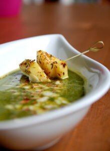 Kürbis Mangold Suppe mit Ananas soulcooking andrea sojka