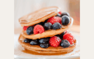 Orangen Pancakes mit Beeren