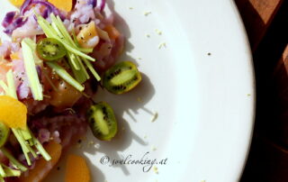 reis mit ananas kiwi und rotkraut